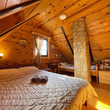 Brvnare Na Brdu Sljivovica (Zlatibor)