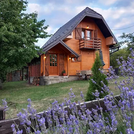 Brvnare Na Brdu Sljivovica (Zlatibor)