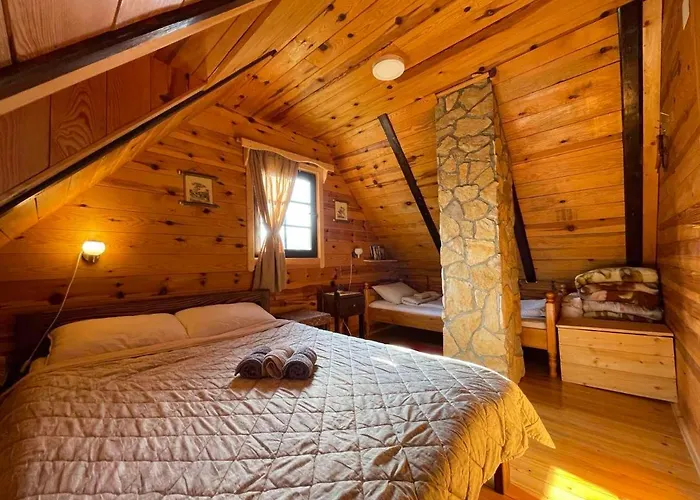 Brvnare Na Brdu Sljivovica (Zlatibor)