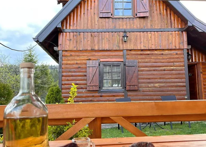 Brvnare Na Brdu Alojamento de Turismo Selvagem Sljivovica (Zlatibor)